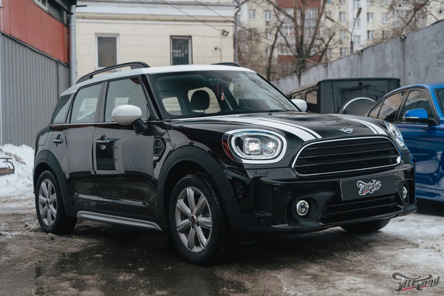 Оклейка Mini Countryman глянцевым полиуретаном